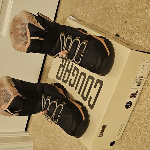 💯Auth Cougar Girls Toasty Black/Pink Snow Boots US4Y /Eu35.5 - Picture 1 of 13